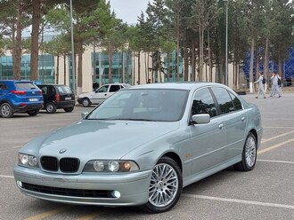 BMW 528, 2.8 L, 1997 il, 243 578 km