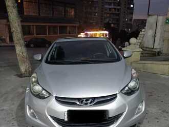 Hyundai Elantra, 1.8 L, 2012 il, 290 000 km