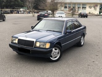 Mercedes 190, 2.0 L, 1991 il, 325 500 km