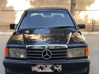 Mercedes 190, 2.0 L, 1992 il, 325 500 km
