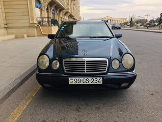 Mercedes E 220, 2.2 L, 1997 il, 320 000 km